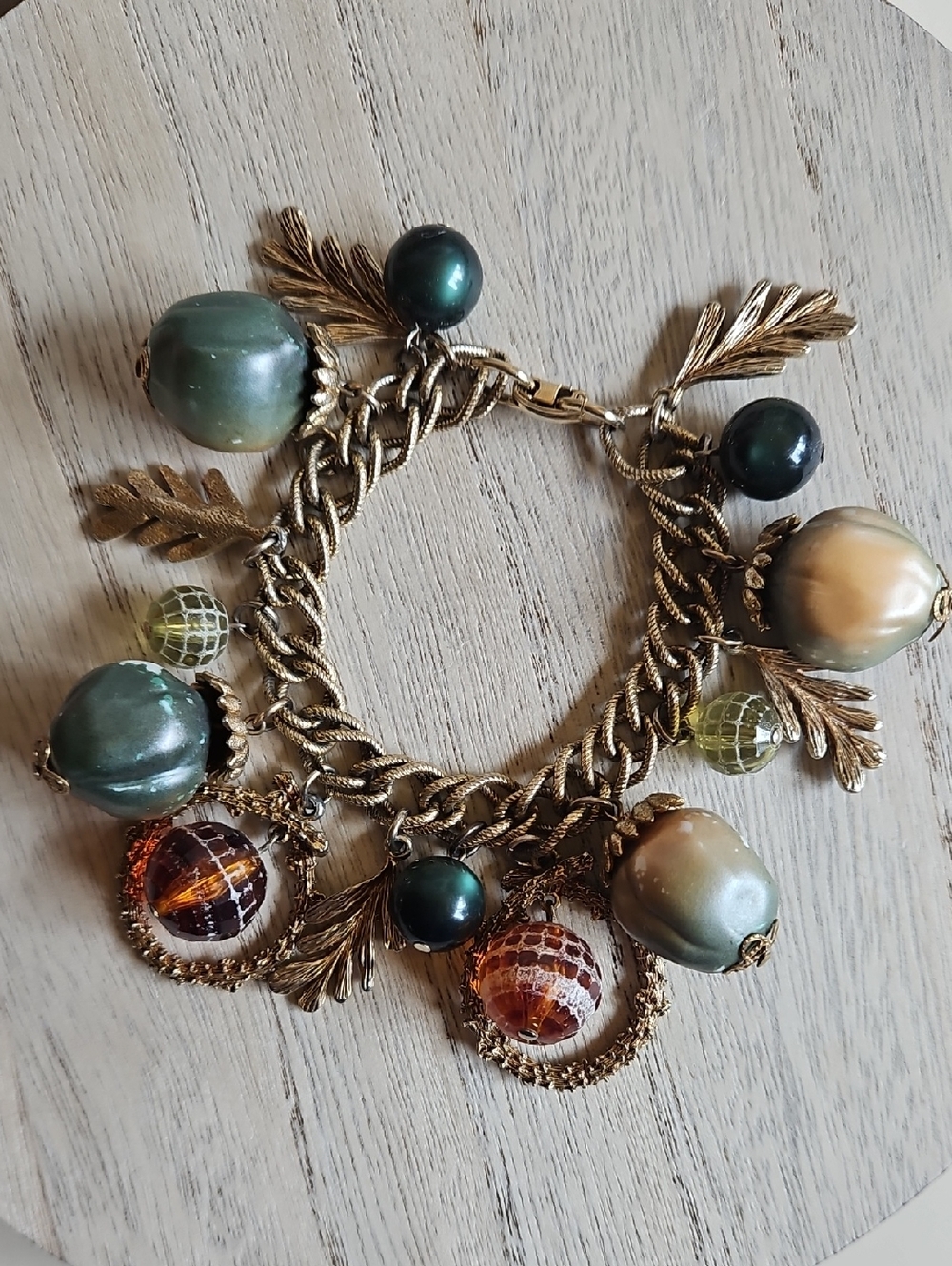 Chunky vintage nature theme charm bracelet Gold tone with acorn and leaf accents